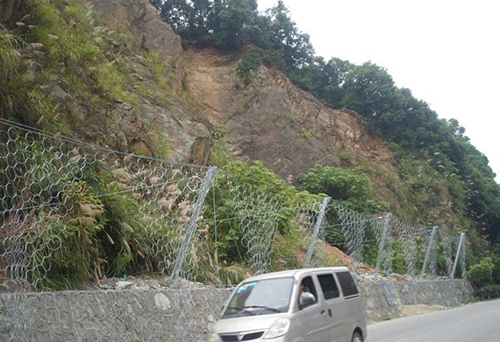 锦屏水电站对外公路.jpg