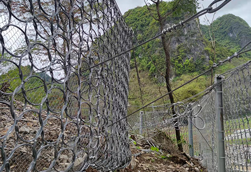 保德县危岩崩塌地质灾害治理工程.jpg